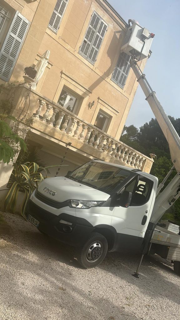 Intervention Avec nacelle La Roque-d'Anthéron